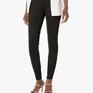 NWT Elegant Pull on Leggings in Very Black